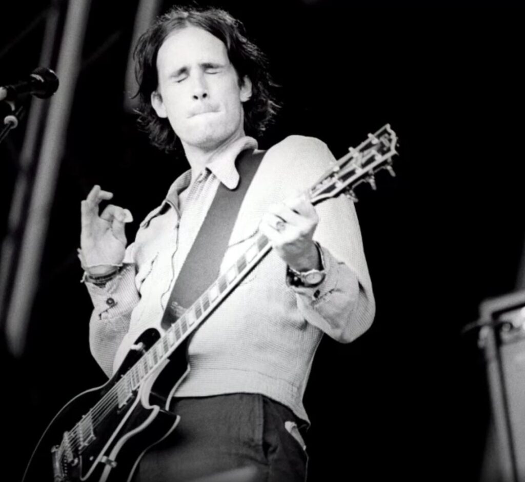 Jeff playing the guitar at the Glastonbury festival in 1995.